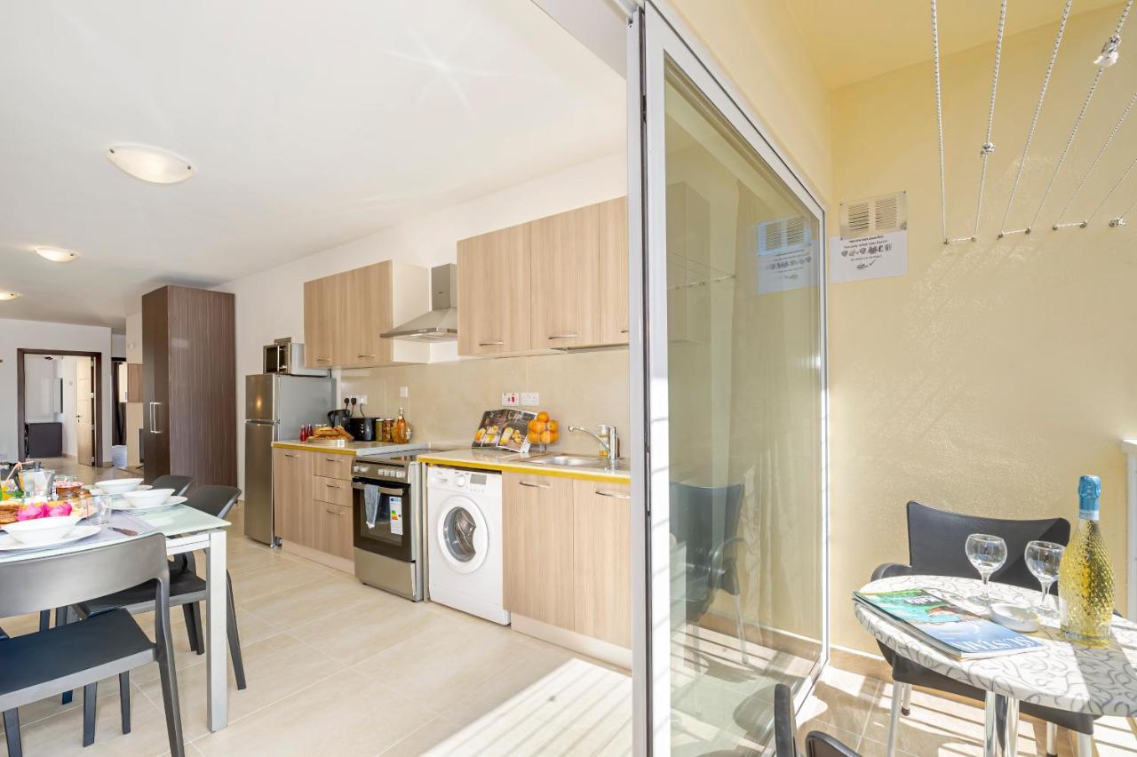 Summer Breeze Comfort Sunny Apartments Close To The Sandy Beaches - By Getawaysmalta Mellieħa Dış mekan fotoğraf
