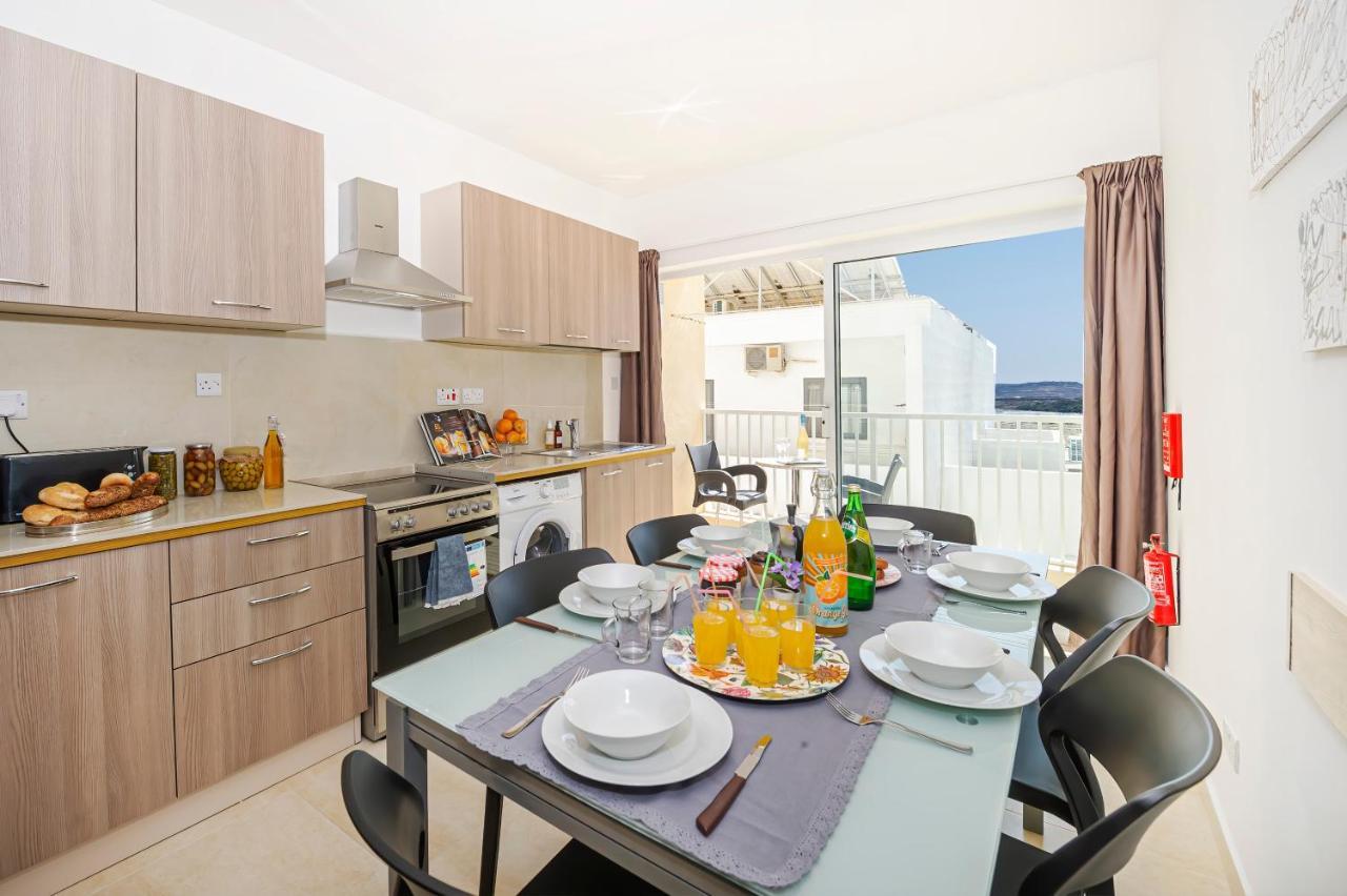 Summer Breeze Comfort Sunny Apartments Close To The Sandy Beaches - By Getawaysmalta Mellieħa Dış mekan fotoğraf