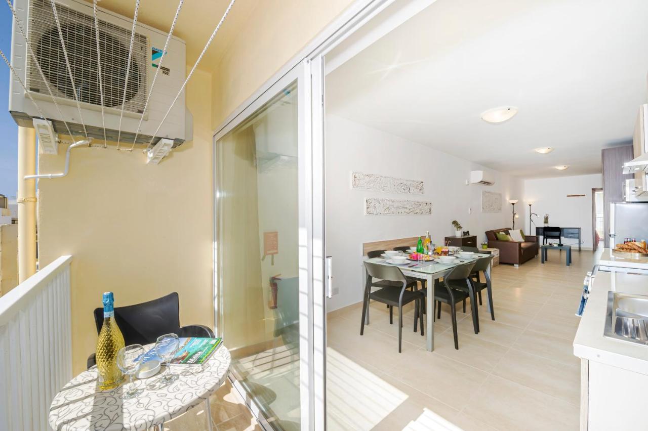 Summer Breeze Comfort Sunny Apartments Close To The Sandy Beaches - By Getawaysmalta Mellieħa Dış mekan fotoğraf