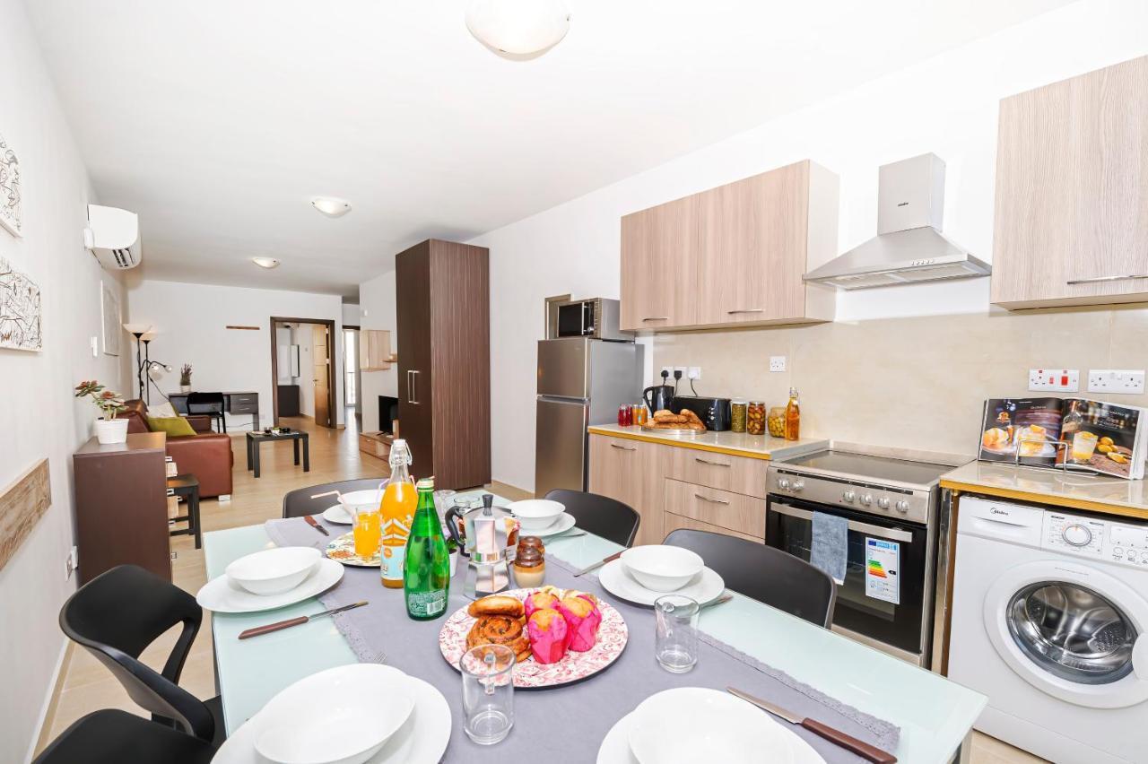 Summer Breeze Comfort Sunny Apartments Close To The Sandy Beaches - By Getawaysmalta Mellieħa Dış mekan fotoğraf