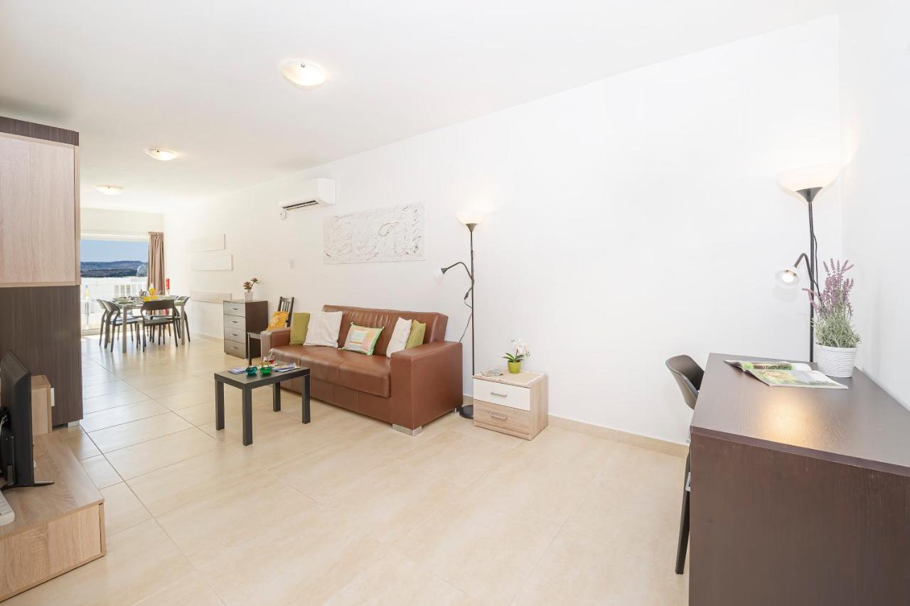 Summer Breeze Comfort Sunny Apartments Close To The Sandy Beaches - By Getawaysmalta Mellieħa Dış mekan fotoğraf
