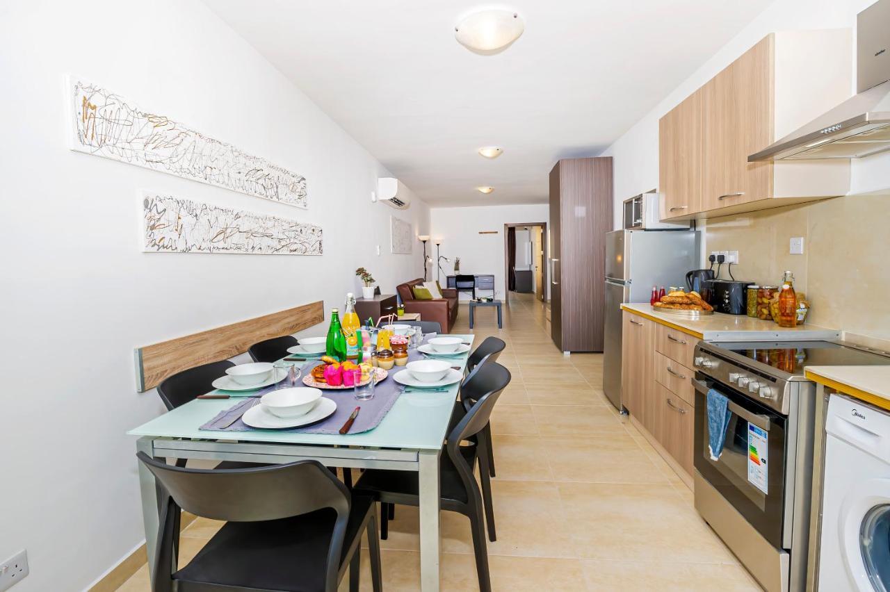 Summer Breeze Comfort Sunny Apartments Close To The Sandy Beaches - By Getawaysmalta Mellieħa Dış mekan fotoğraf