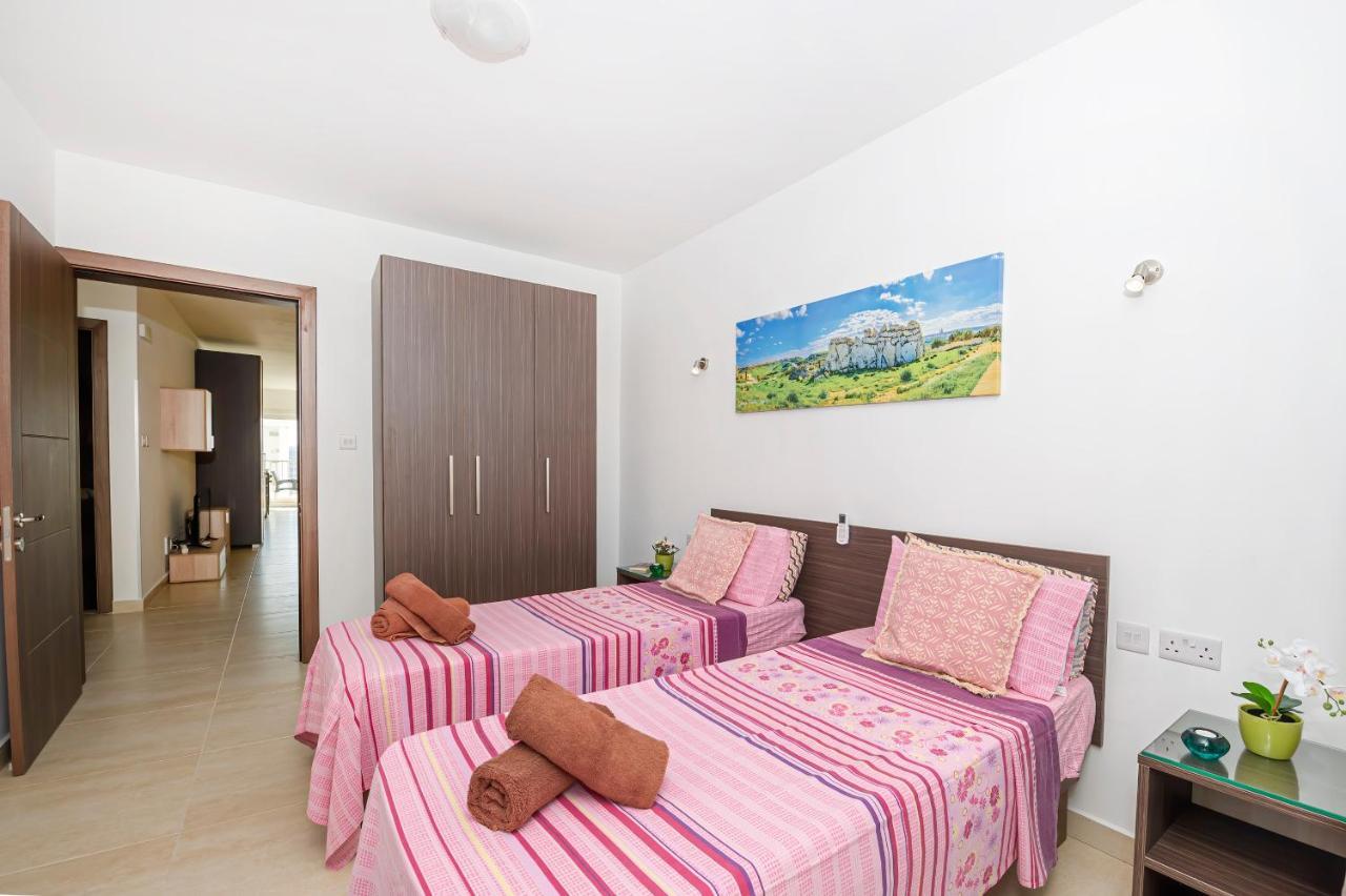Summer Breeze Comfort Sunny Apartments Close To The Sandy Beaches - By Getawaysmalta Mellieħa Dış mekan fotoğraf